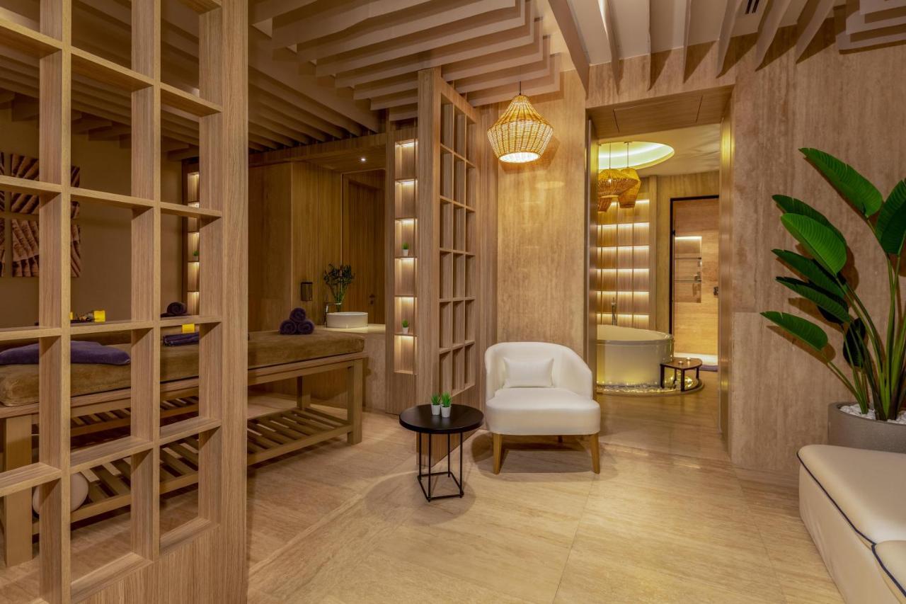 Отель Kaya Palazzo & Residences Le Chic